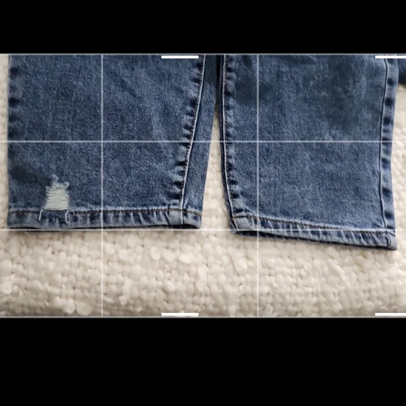 JUNIOR'S  HIGH RISE  MOM 👩 👖 - Picture 3 of 10